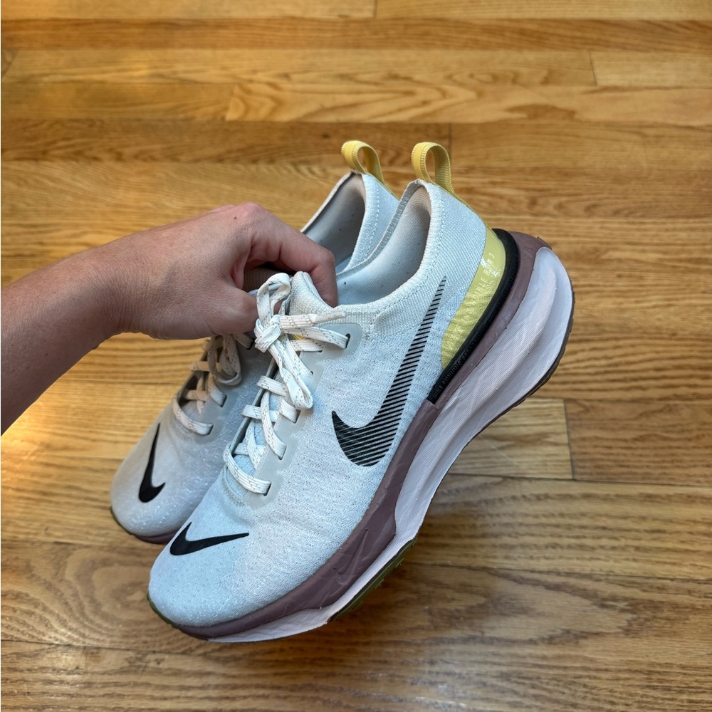Nike Women’s Invincible 3 Running Shoes - EUC Size 8.5